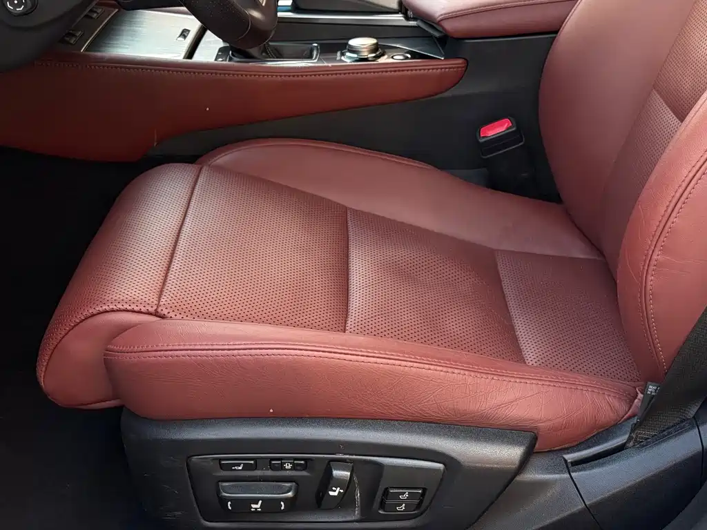 Lexus GS — миниатюра 19