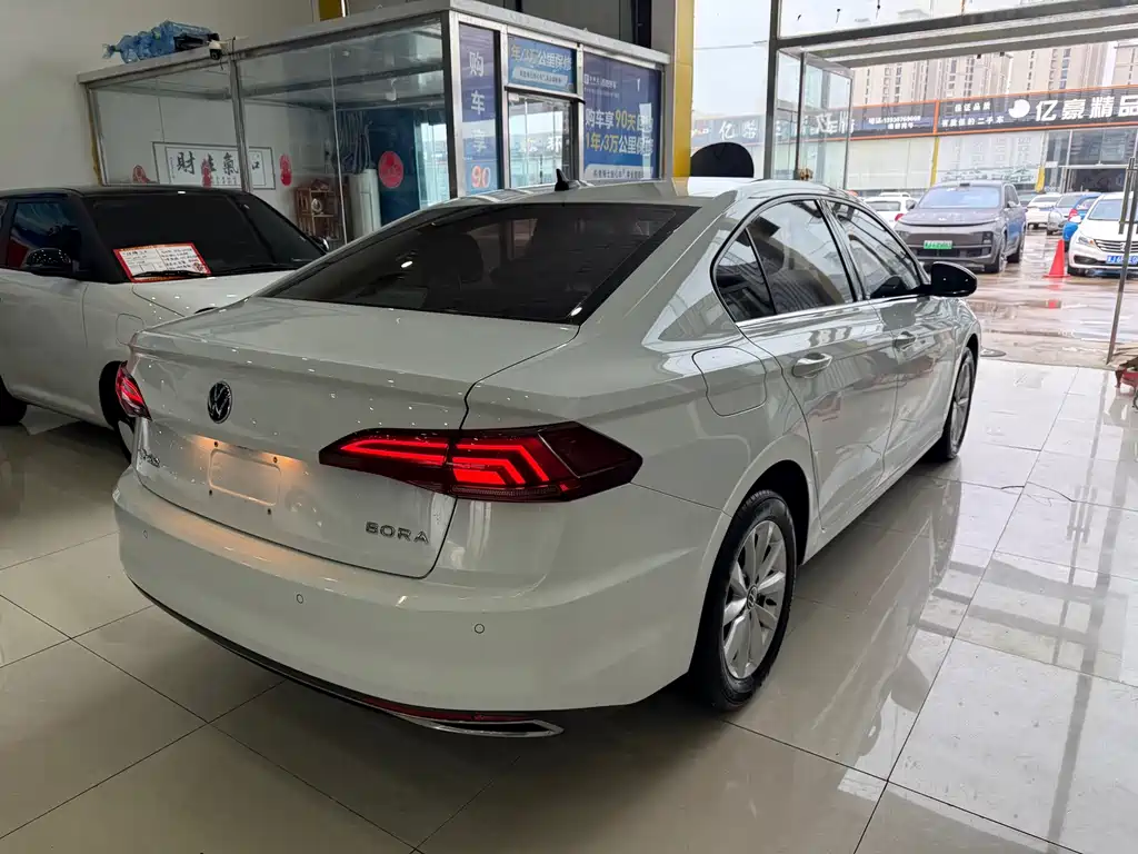 Volkswagen Bora — миниатюра 4