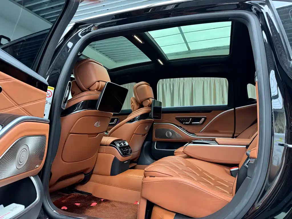 Mercedes-Benz S-Class — миниатюра 12