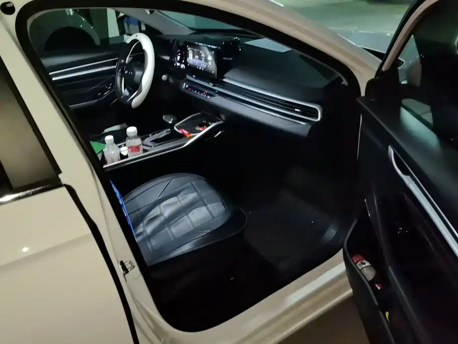 Geely Emgrand — миниатюра 8