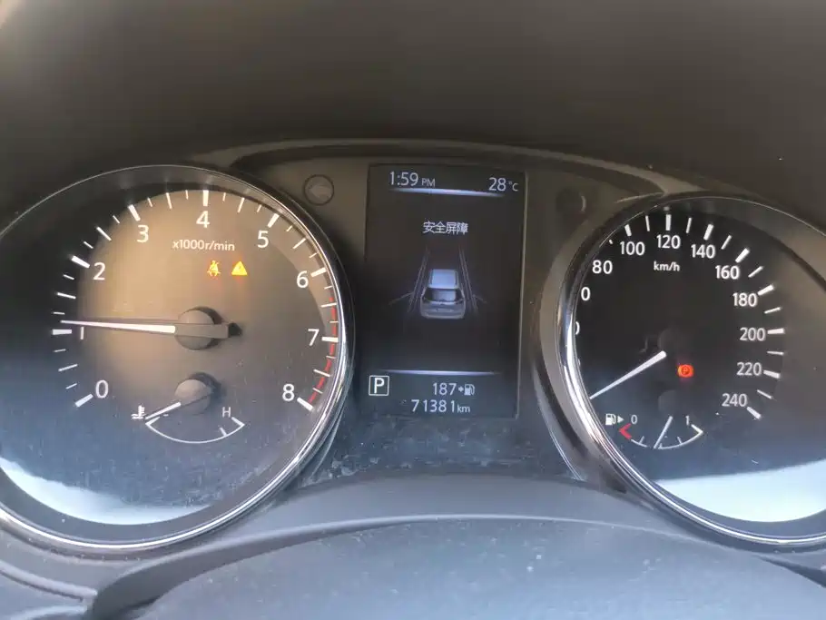 Nissan X-Trail — миниатюра 14