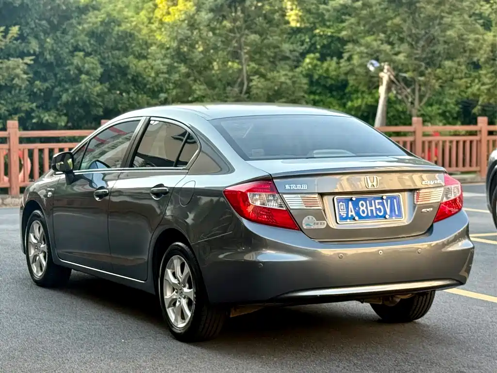 Honda Civic — миниатюра 4
