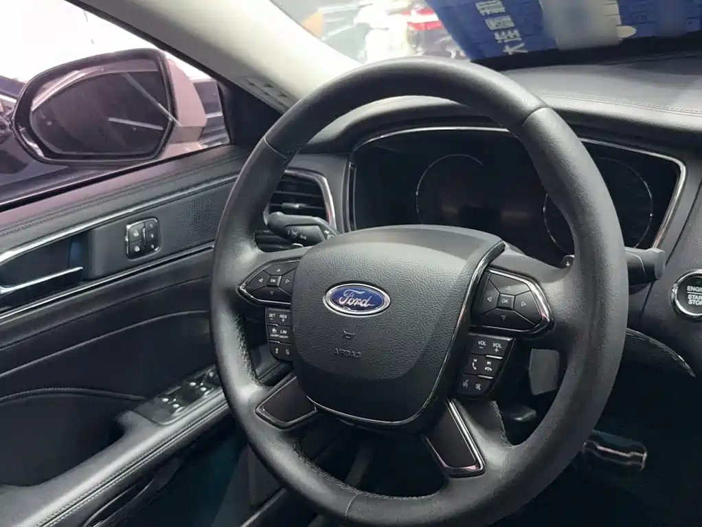 Ford Taurus — миниатюра 13