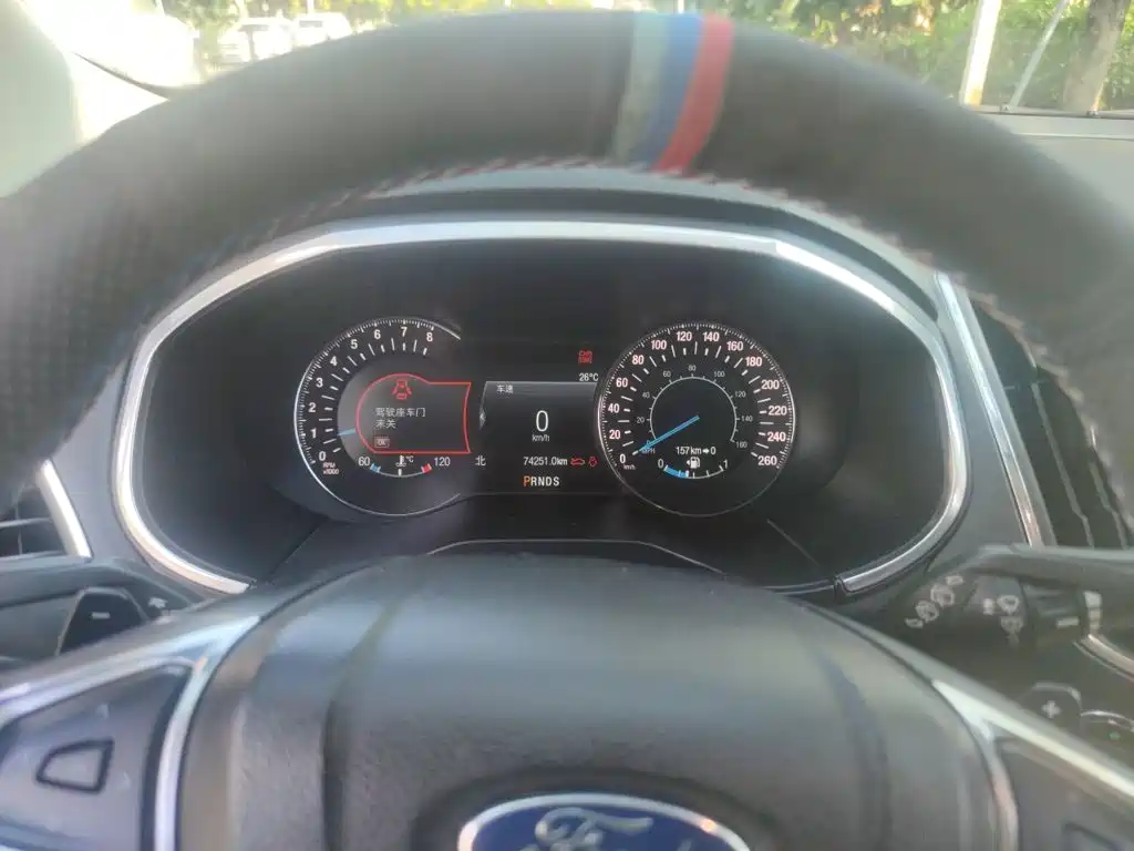 Ford Edge — миниатюра 12