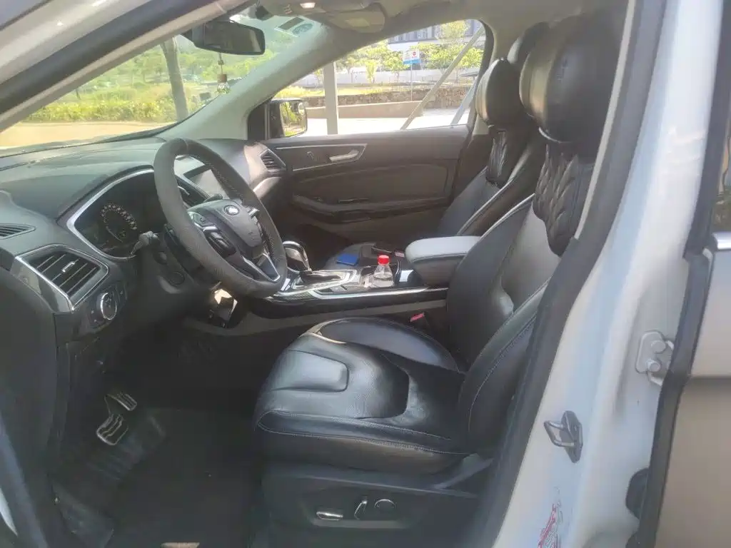Ford Edge — миниатюра 16