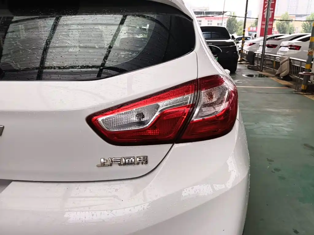 Chevrolet Cruze — миниатюра 8