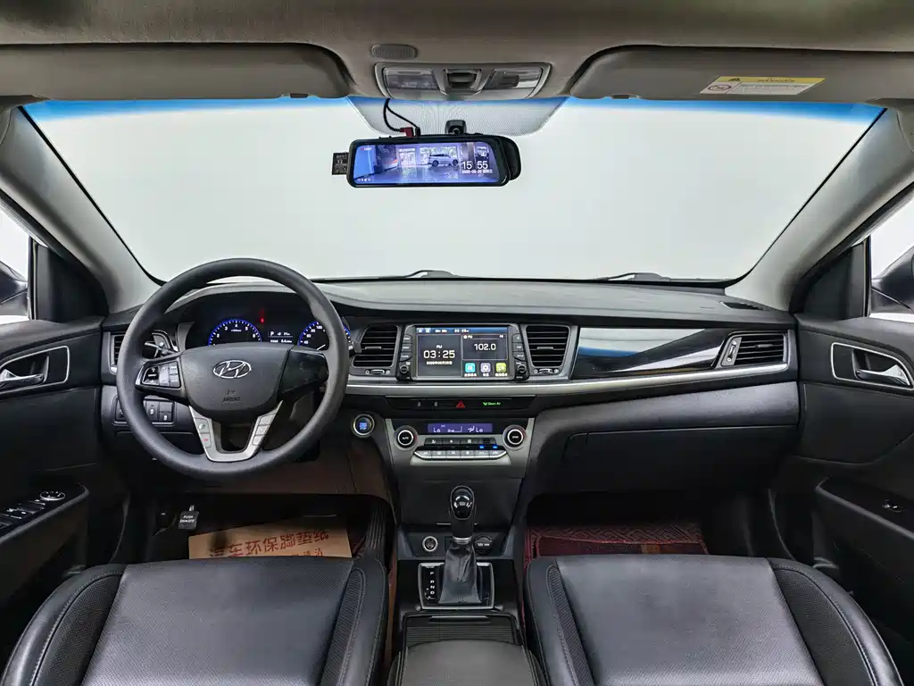 Hyundai Mistra — миниатюра 10