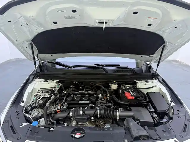 Honda Accord — миниатюра 18