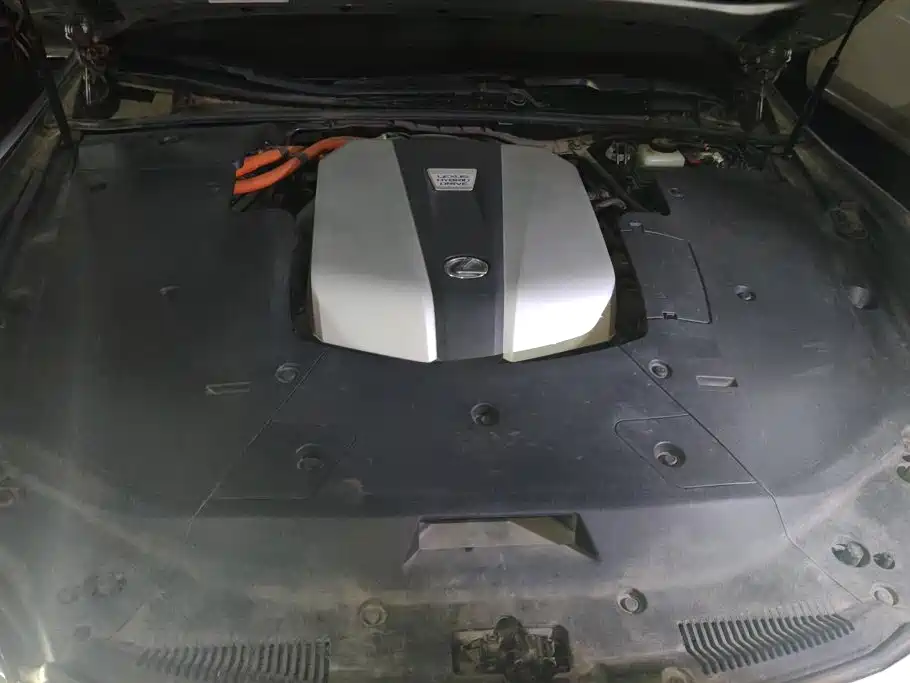 Lexus LS — миниатюра 10