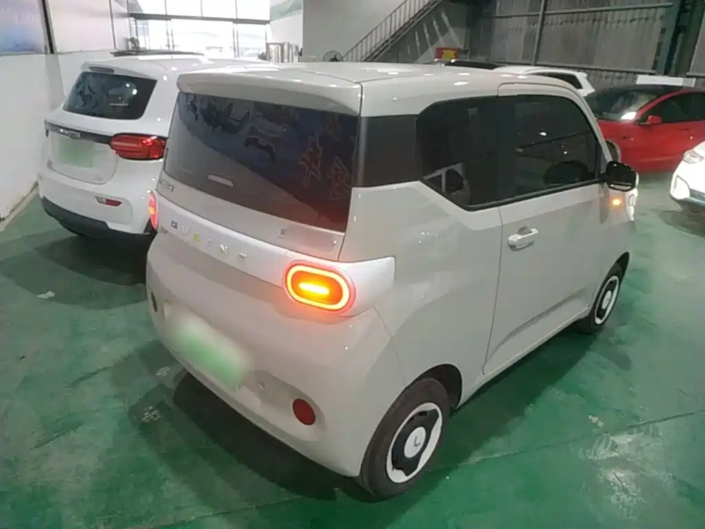 Wuling MINIEV — миниатюра 7