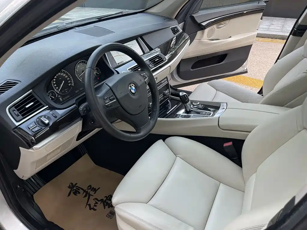 BMW 5 Series GT — миниатюра 6