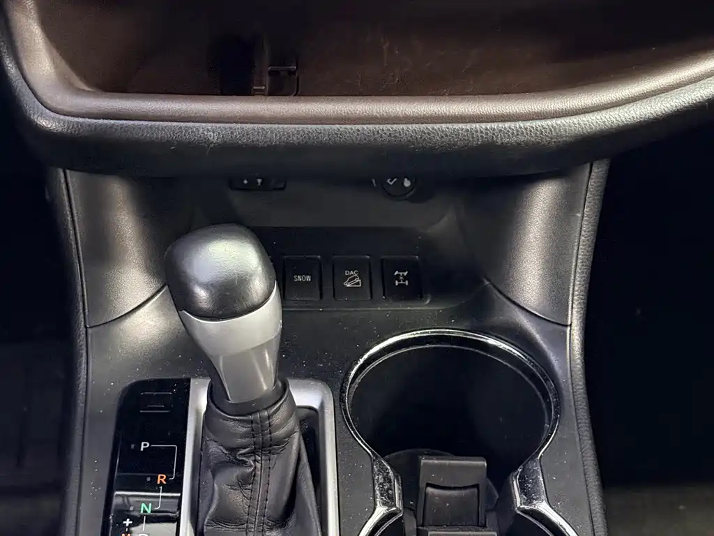 Toyota Highlander — миниатюра 10