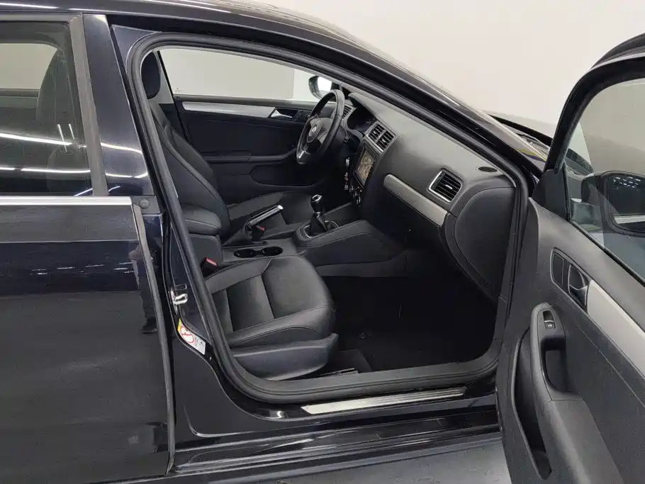Volkswagen Sagitar — миниатюра 8