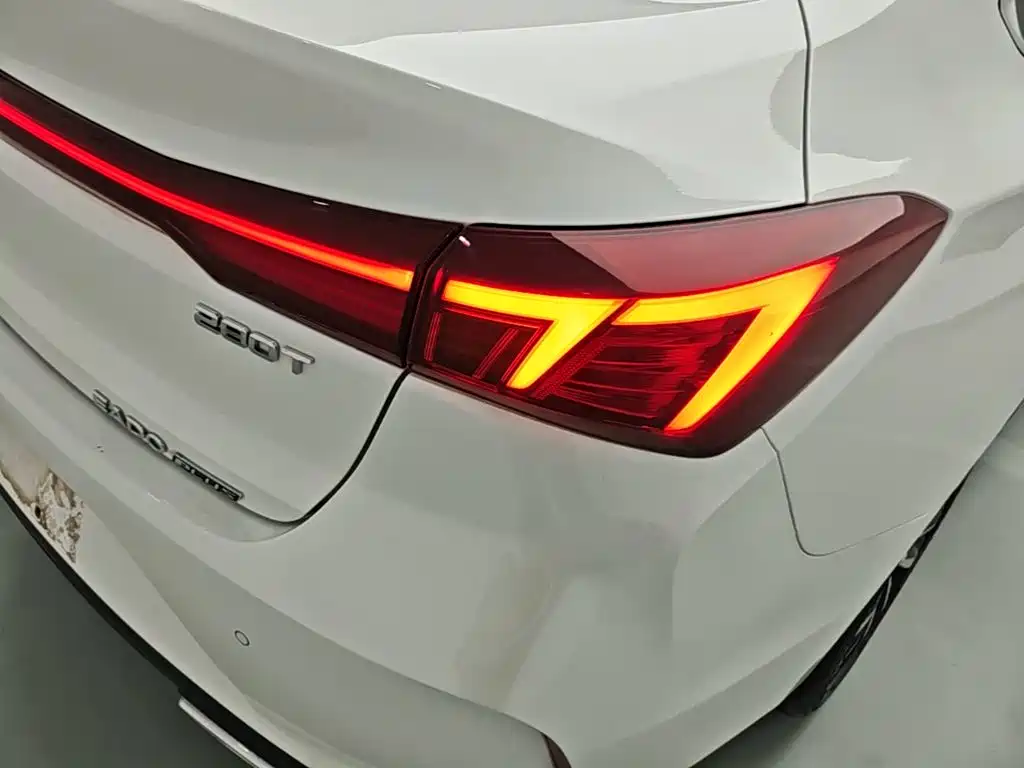 Changan Eado — миниатюра 8