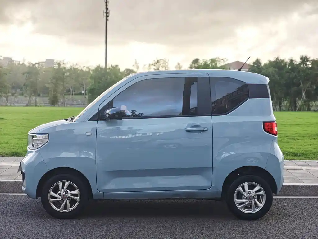 Wuling MINIEV — миниатюра 5