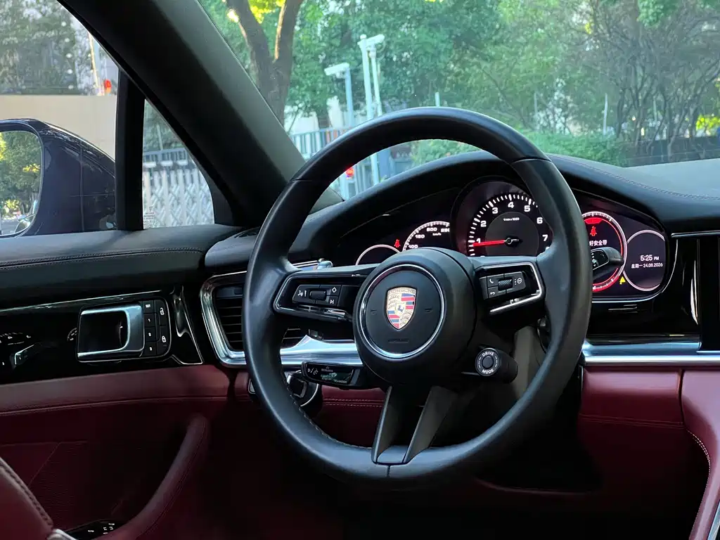Porsche Panamera — миниатюра 16