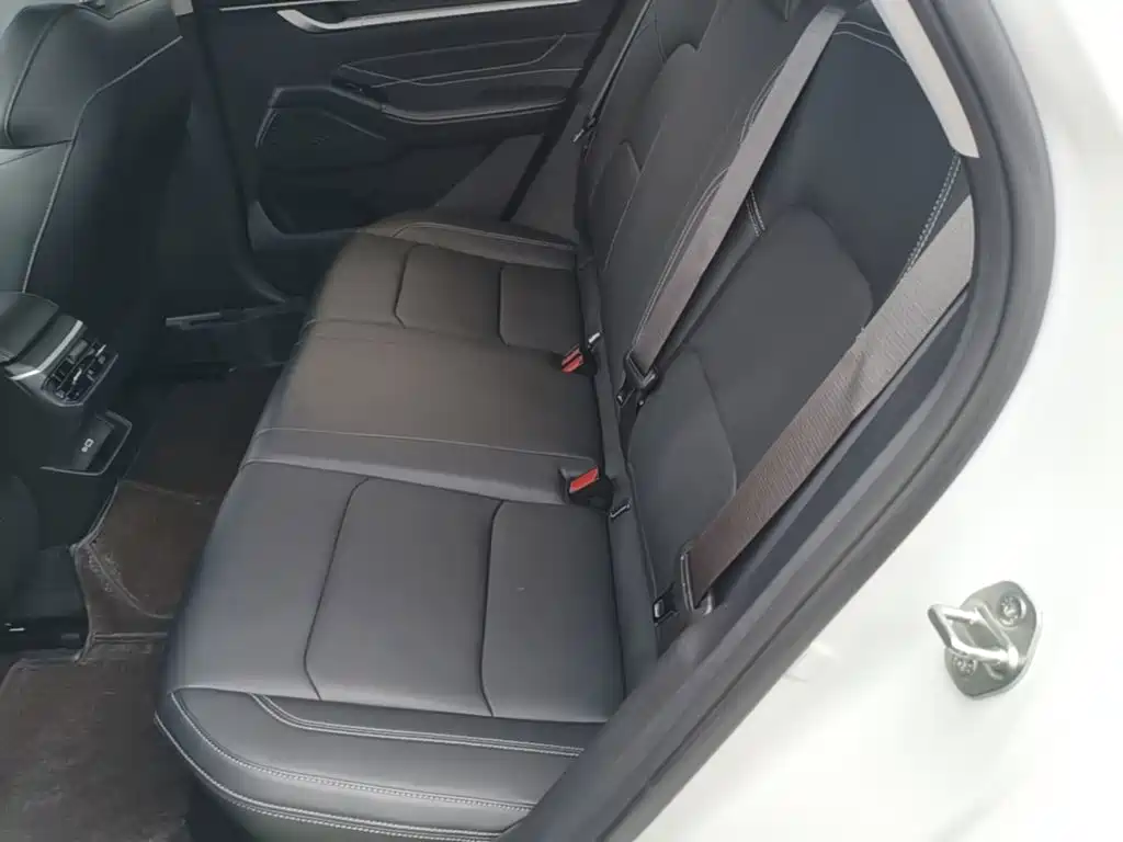 Geely Emgrand — миниатюра 17