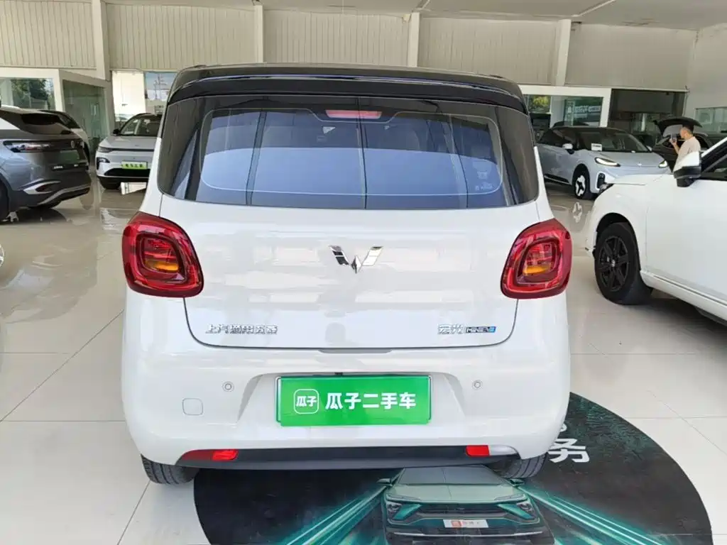Wuling MINIEV — миниатюра 6