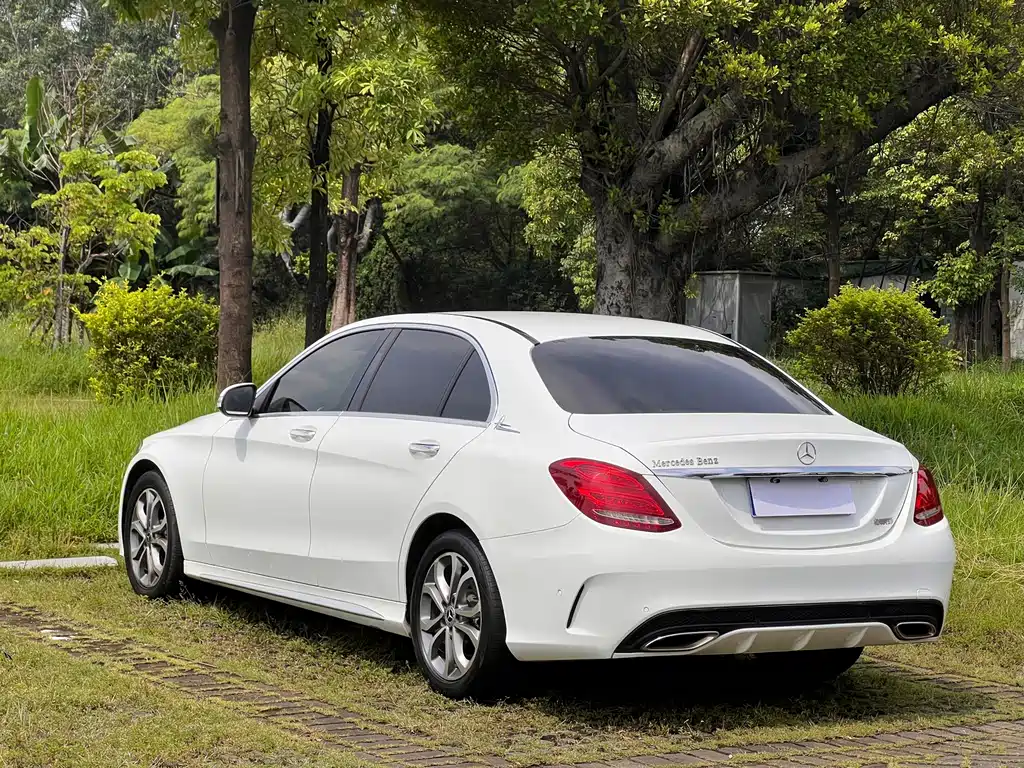 Mercedes-Benz C-Class — миниатюра 18