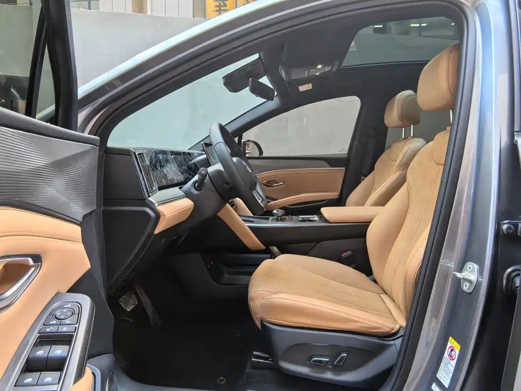 BYD L DM-i — миниатюра 9