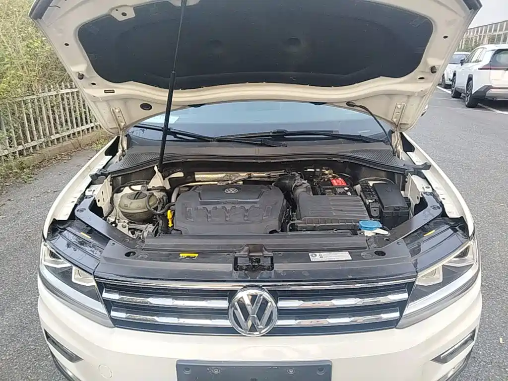 Volkswagen Tiguan L — миниатюра 20