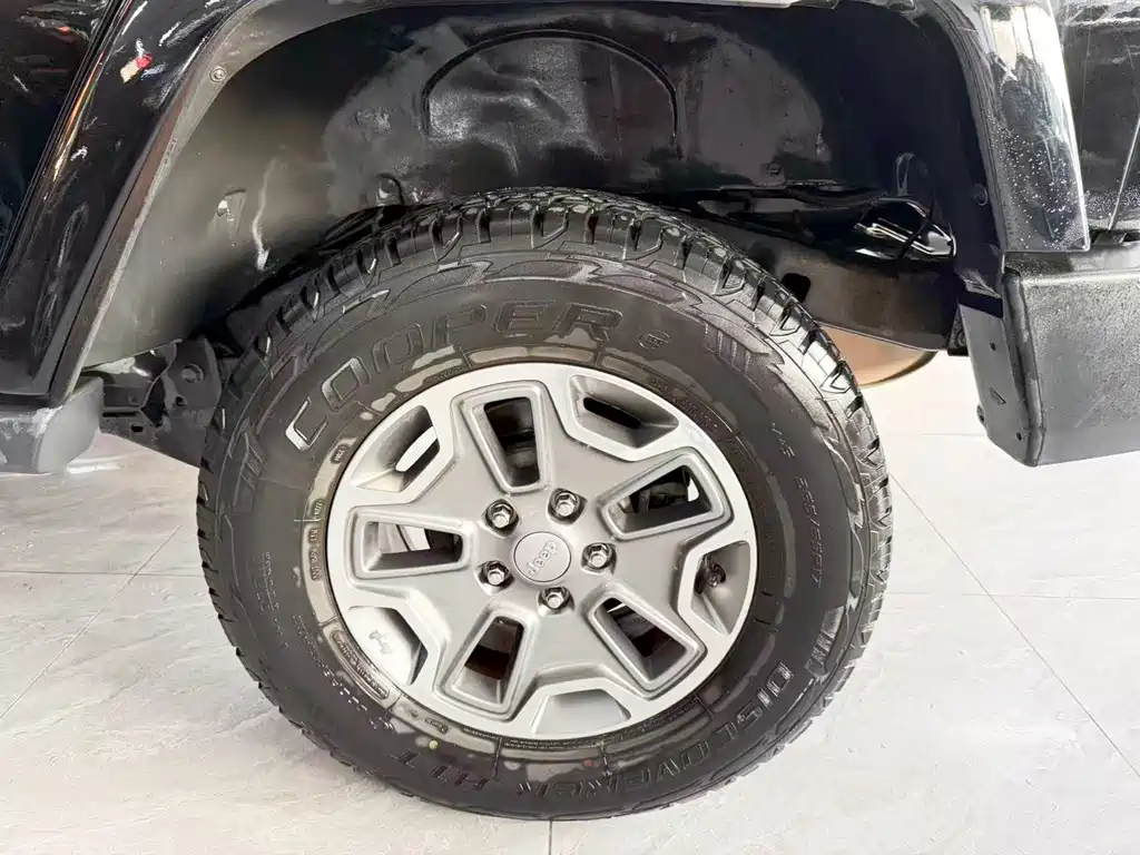 Jeep Wrangler — миниатюра 22
