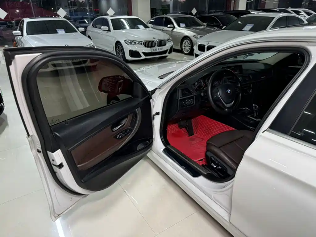 BMW 3 Series — миниатюра 11