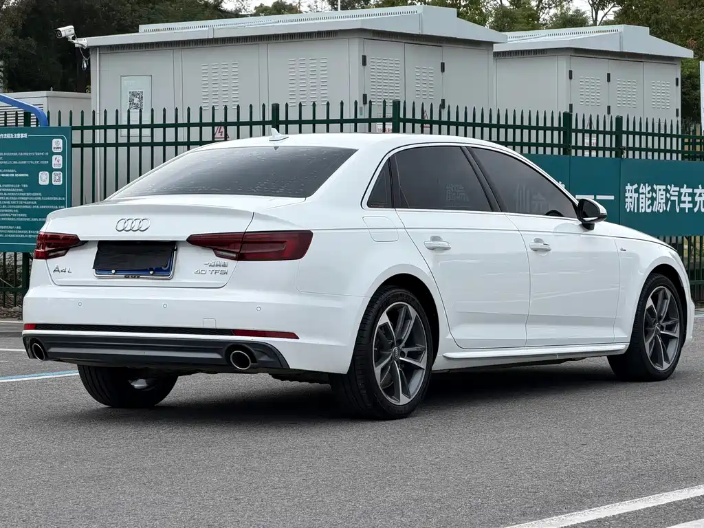 Audi A4L — миниатюра 7