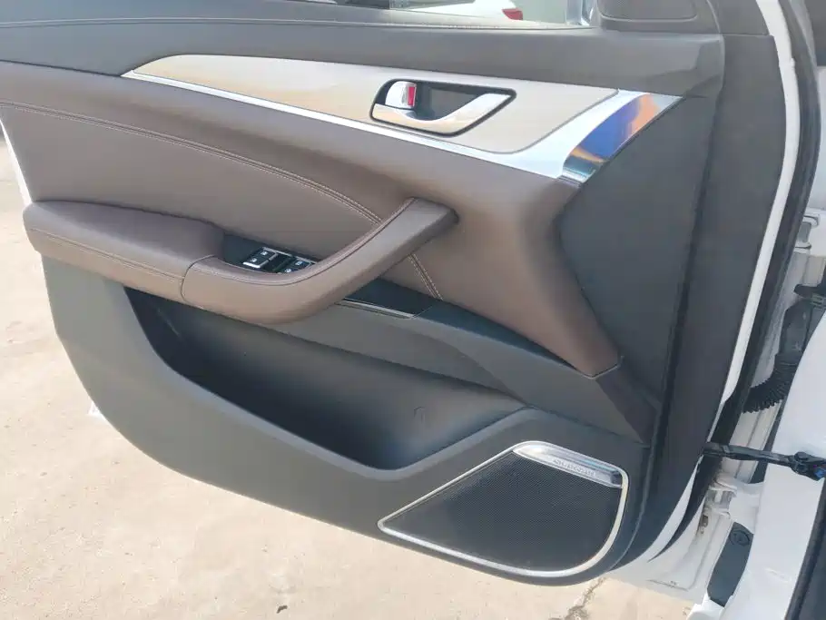Changan Eado — миниатюра 7