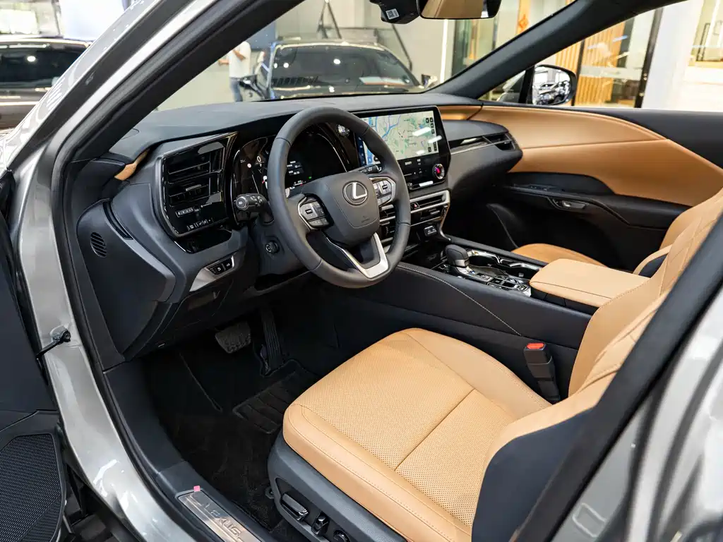 Lexus RX — миниатюра 9