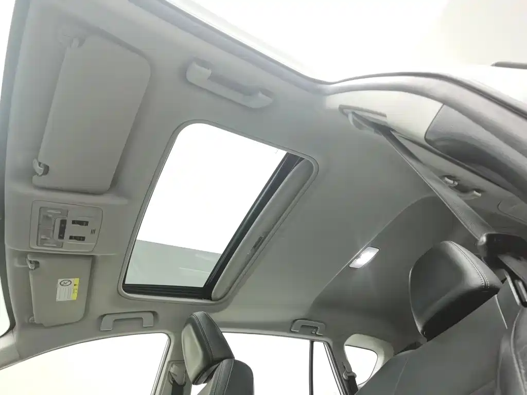 Toyota RAV4 — миниатюра 14