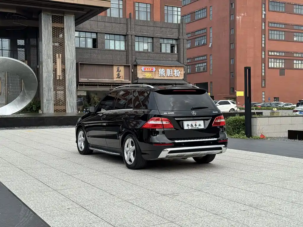 Mercedes-Benz M-Class — миниатюра 7