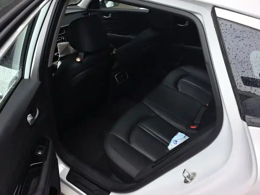 Kia K5 New Energy — миниатюра 11