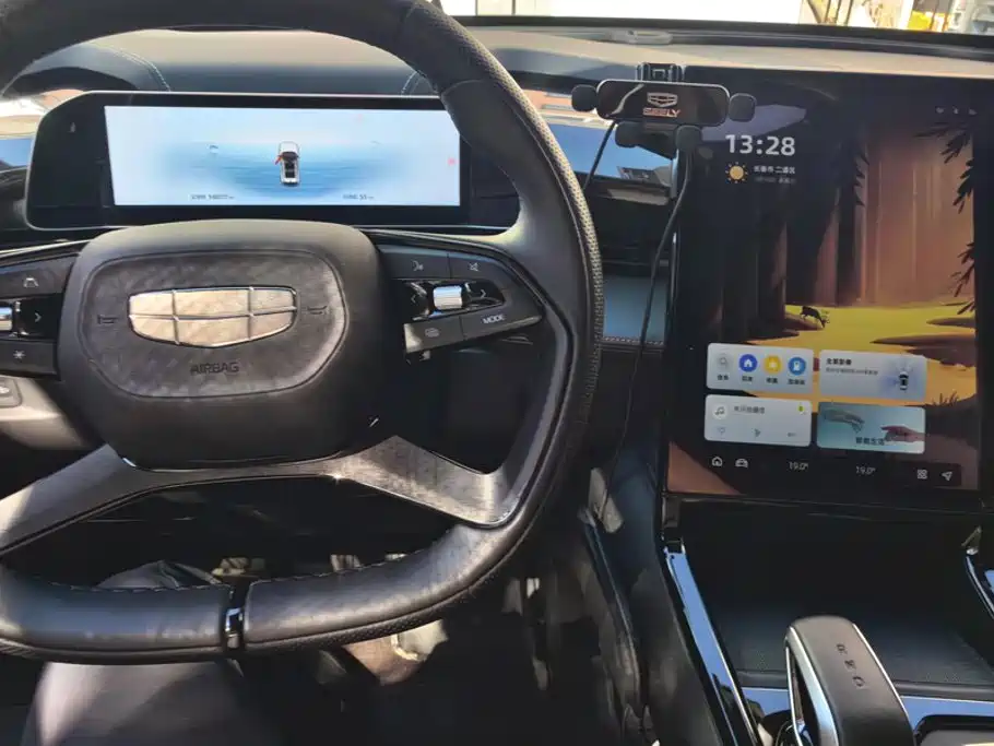 Geely Boyue — миниатюра 12