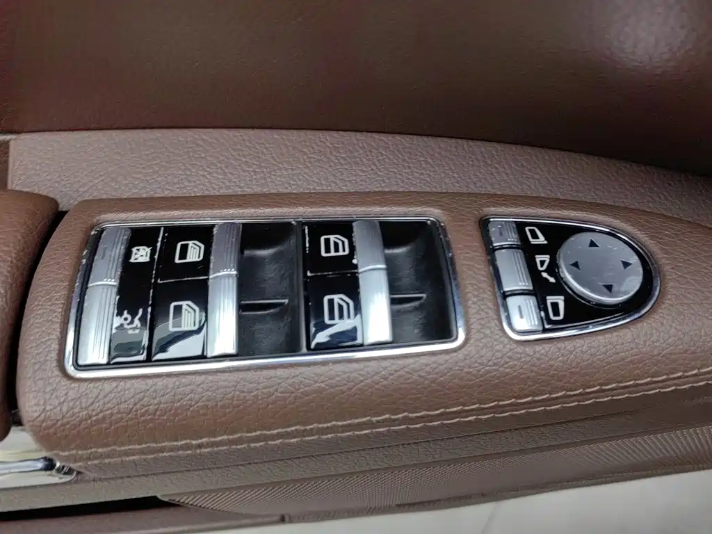 Mercedes-Benz S-Class — миниатюра 9