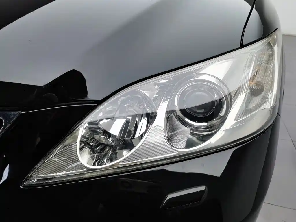 Lexus ES — миниатюра 7