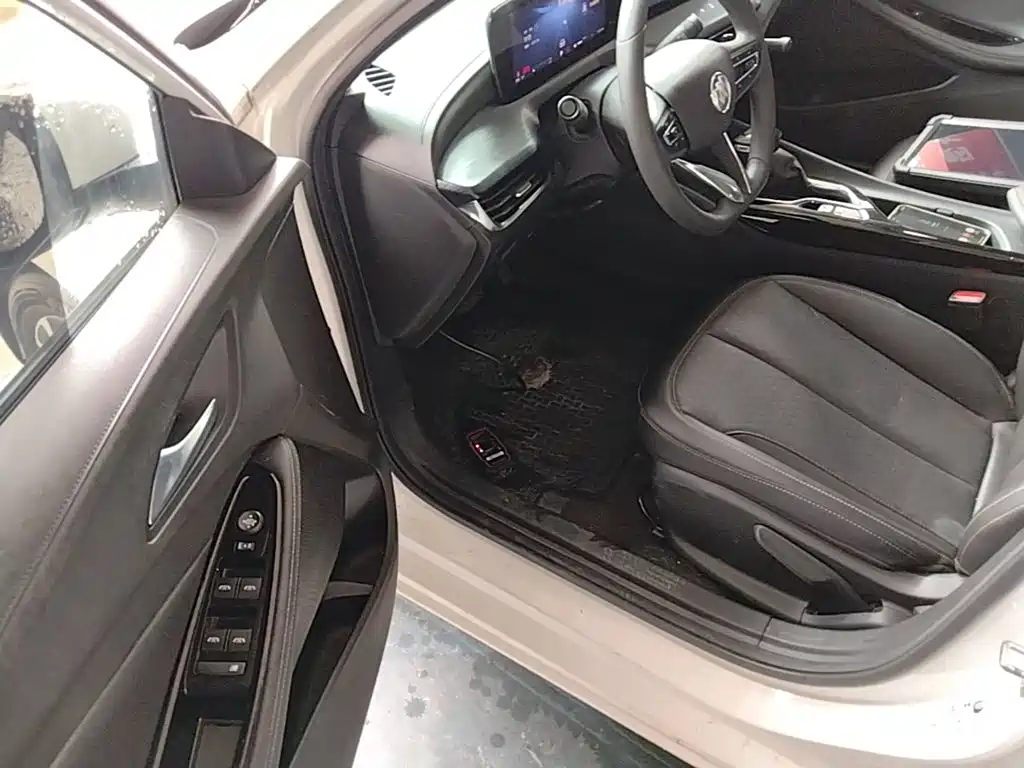 Buick Verano — миниатюра 16