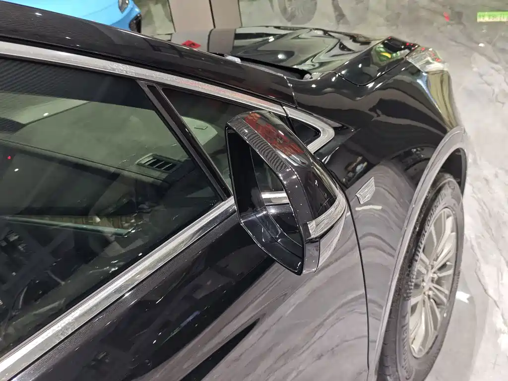 Cadillac XT5 — миниатюра 9