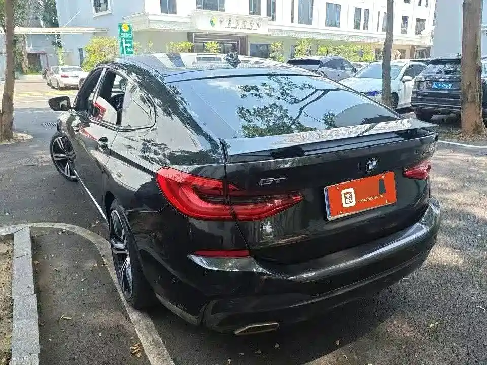 BMW 6 Series GT — миниатюра 6