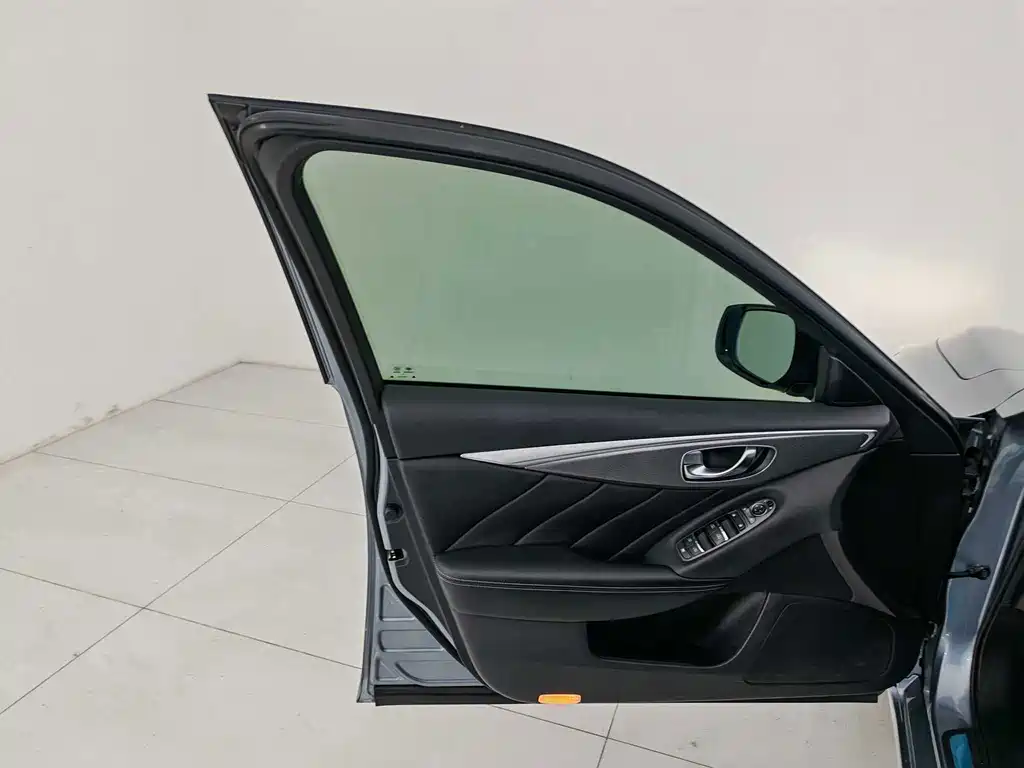 Infiniti Q50L — миниатюра 12