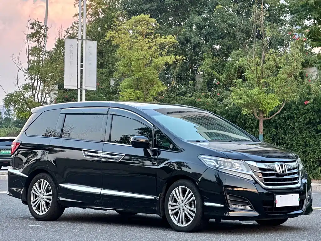 Honda Elysion — миниатюра 3