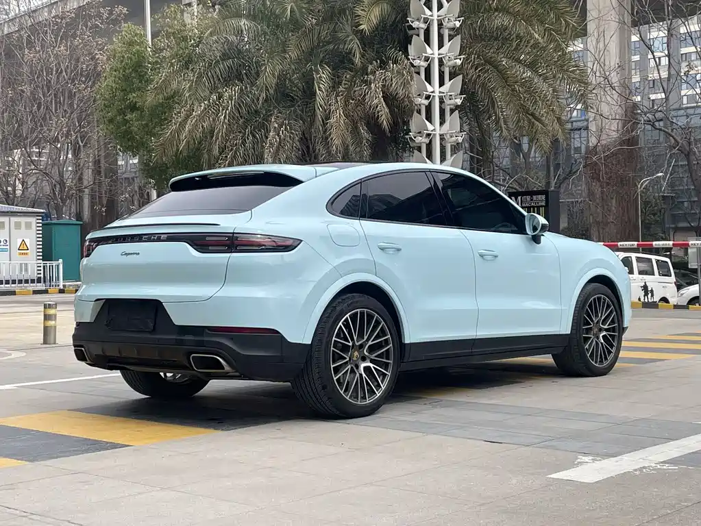 PORSCHE CAYENNE