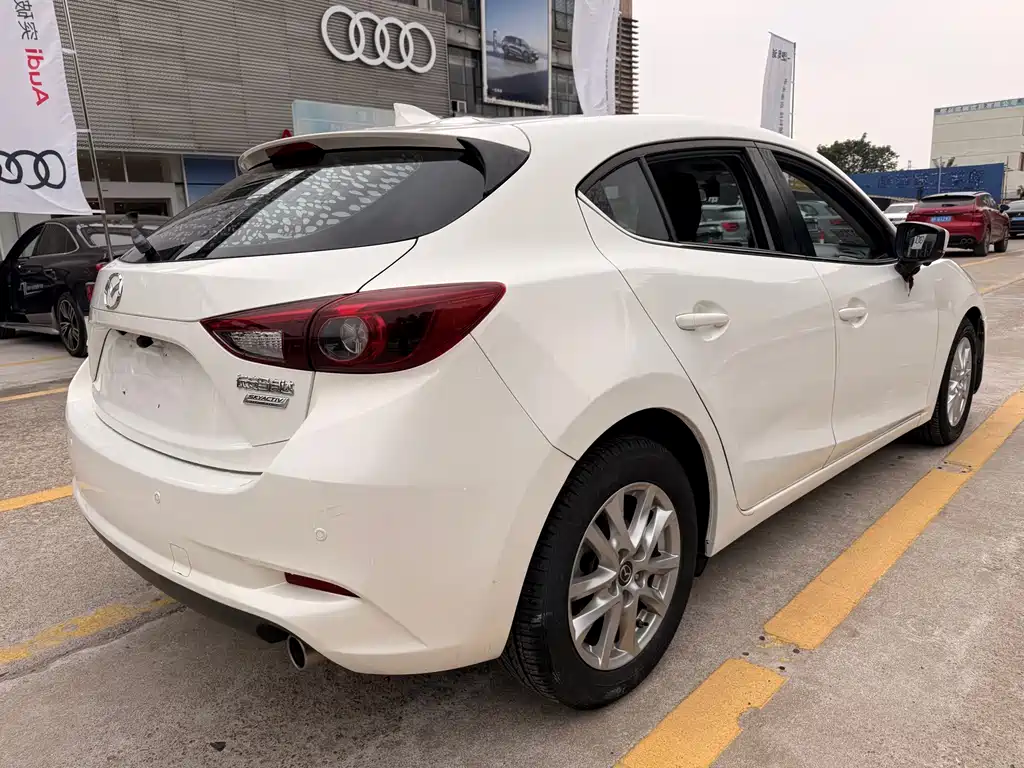 Mazda 3 Axela — миниатюра 5