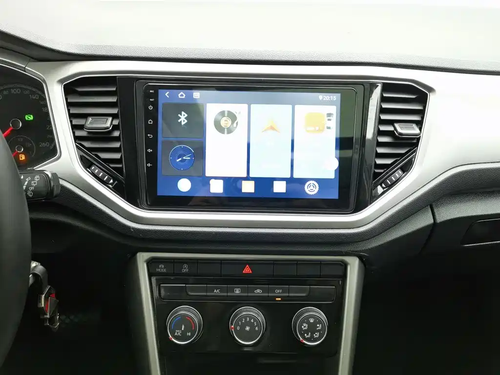 Volkswagen T-Roc — миниатюра 12