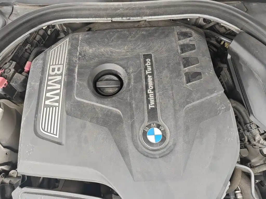 BMW 5 Series — миниатюра 17