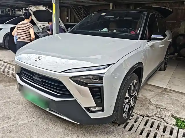 2021 Nio ES8