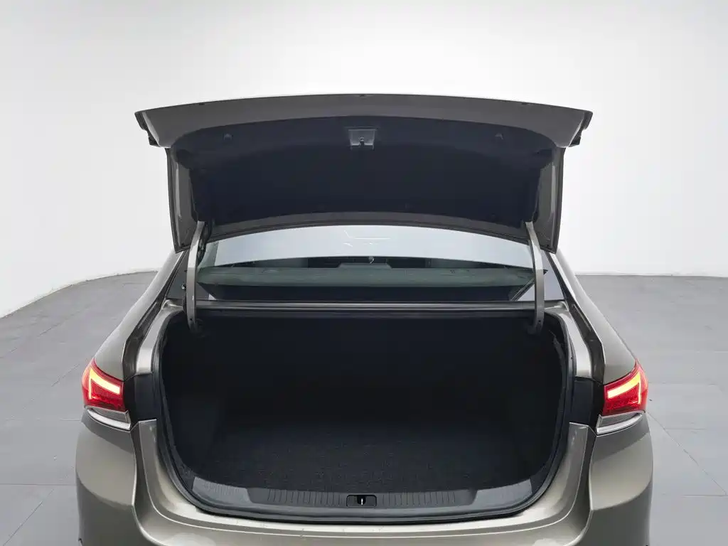Buick Excelle — миниатюра 16