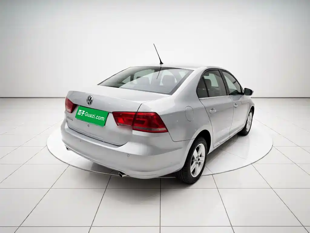 Volkswagen Santana — миниатюра 6