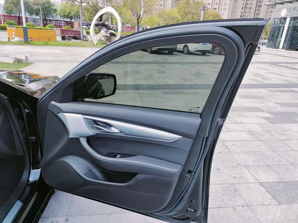 Cadillac CT5 — миниатюра 18