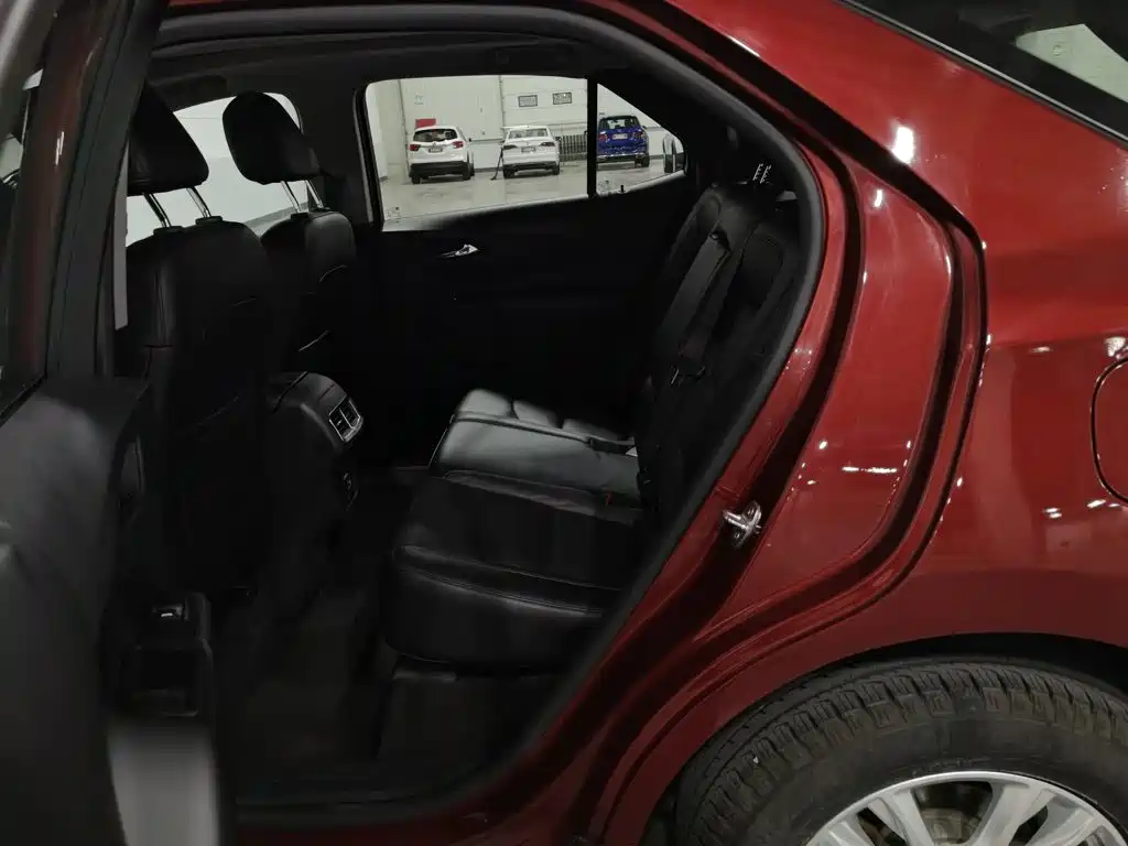 Chevrolet Equinox — миниатюра 15